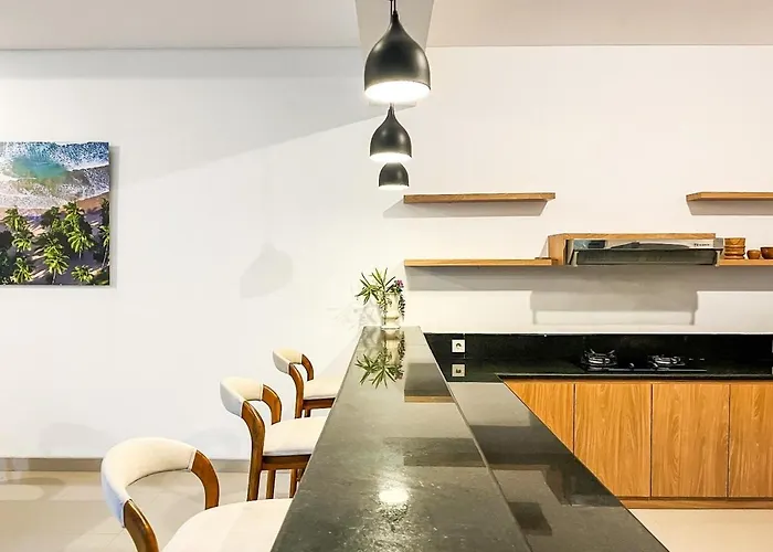 Stylish 3br Pool 5 Min To アパート